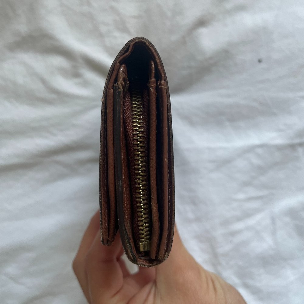 Authentic 2002 Louis Vuitton Monogram Wallet - Picture 12 of 13
